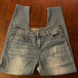 Truth + Theory Sz 10